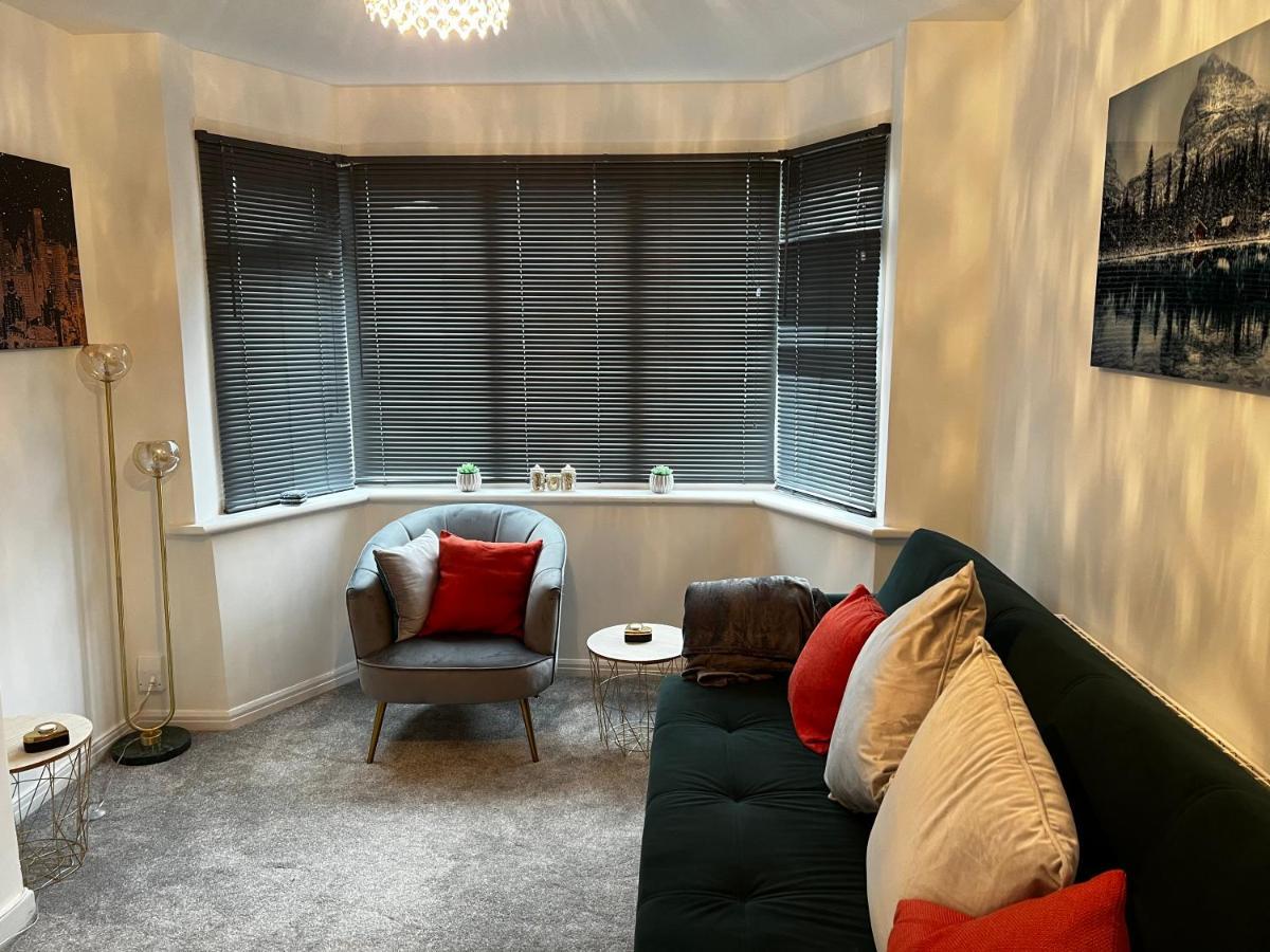 Stylish And Homey 3 Bedroom House With Free Parking & Wi-Fi Minworth Exteriör bild