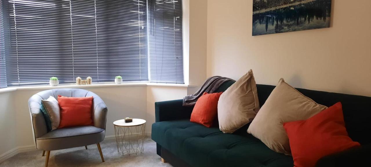 Stylish And Homey 3 Bedroom House With Free Parking & Wi-Fi Minworth Exteriör bild